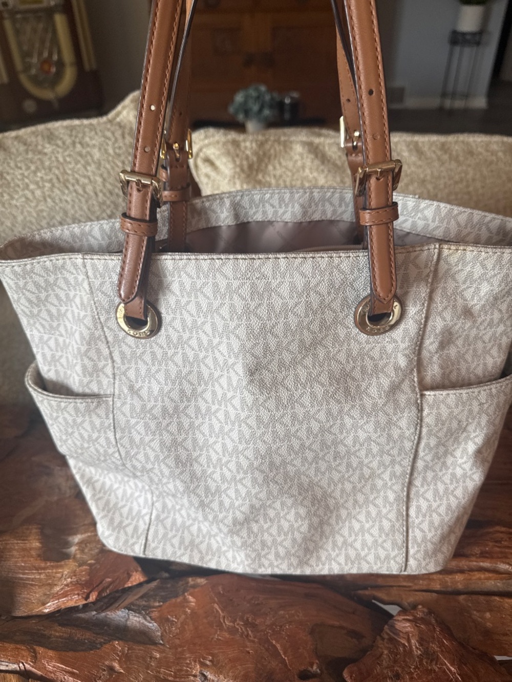 Michael Kors purse - Picture 2 of 3